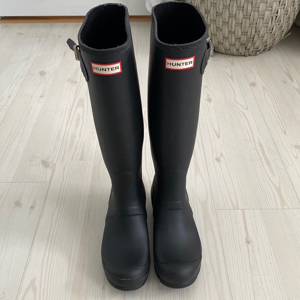 Hunter rain boots -tall, adjustable, matte black